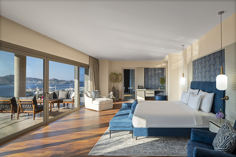 SEA VIEW INFINITY SUITE WITH TERRACE