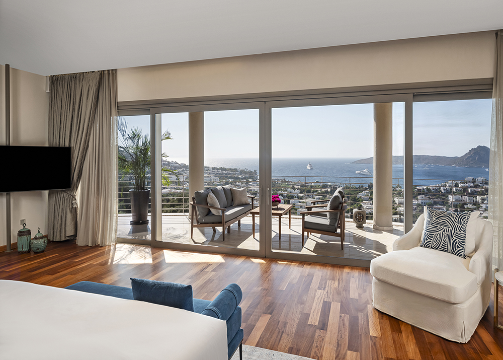 SEA VIEW INFINITY SUITE WITH TERRACE