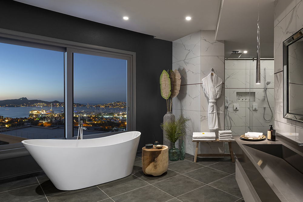 SEA VIEW INFINITY SUITE WITH TERRACE